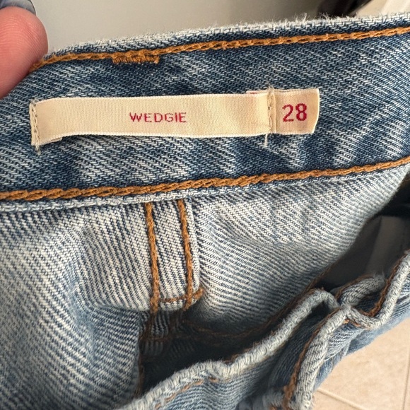 Levi’s women’s wedgie button fly denim jeans size 28 - Picture 4 of 9